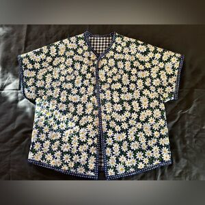 Handmade Floral Daisy Patterned short sleeve quilt wear